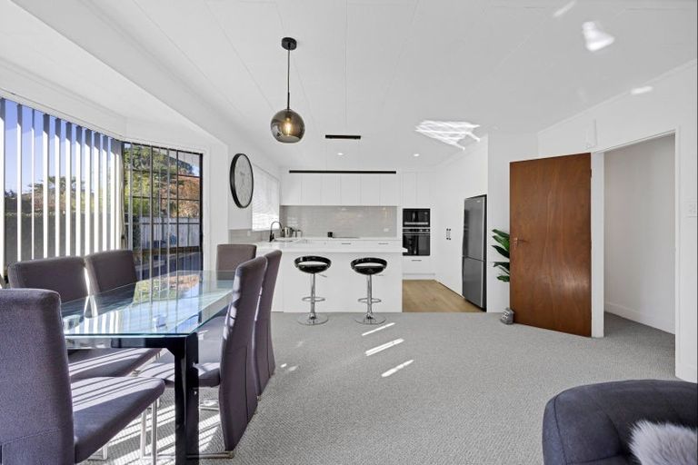 Photo of property in 1/5 Selwyn Street, Lower Vogeltown, New Plymouth, 4310