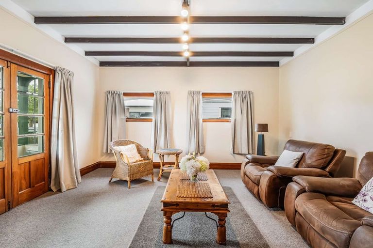 Photo of property in 8 Chelwood Street, Takaro, Palmerston North, 4412