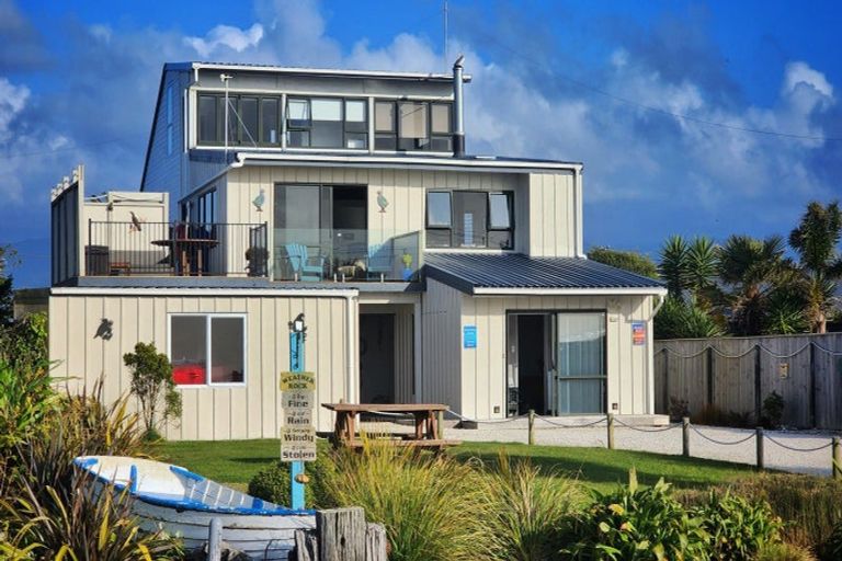 Photo of property in 5 Marine Parade, Carters Beach, Westport, 7825
