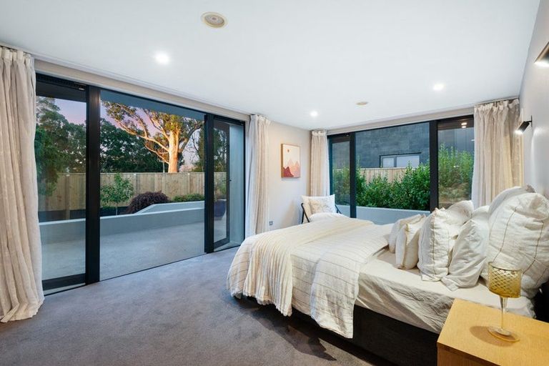 Photo of property in 105 Gladstone Road, Dalmore, Dunedin, 9010