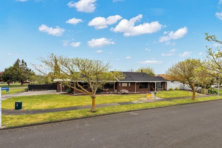 Photo of property in 8 Chippendale Crescent, Highbury, Palmerston North, 4412
