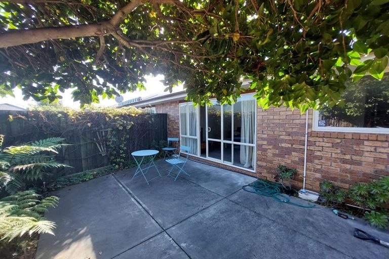 Photo of property in 16b Lyndon Street, Riccarton, Christchurch, 8011