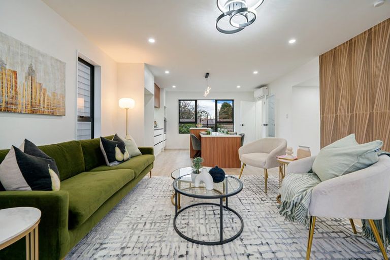 Photo of property in 21d Laura Street, Kelston, Auckland, 0602