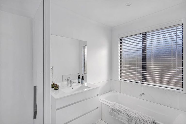 Photo of property in 129 Kittyhawk Avenue, Wigram, Christchurch, 8042