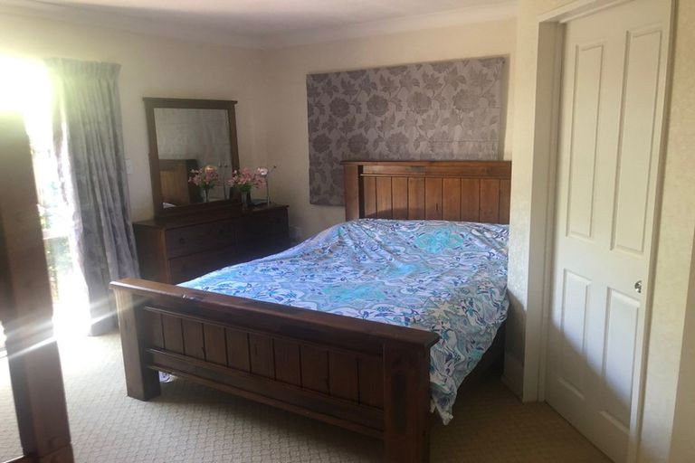 Photo of property in 108n Colwill Road, Massey, Auckland, 0614