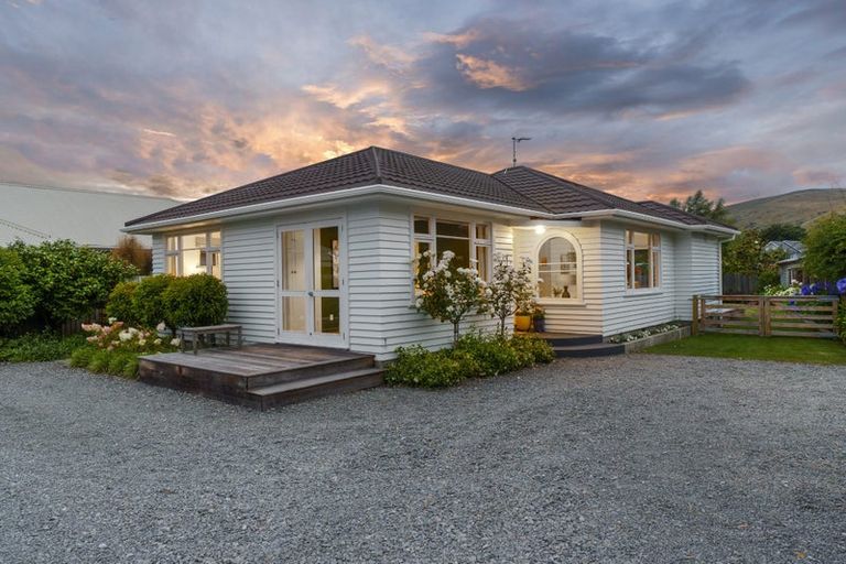 Photo of property in 63 Ngaio Street, Saint Martins, Christchurch, 8022