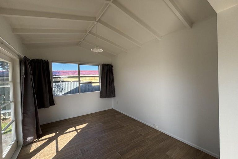 Photo of property in 20 Hood Street, Castlecliff, Whanganui, 4501