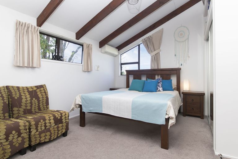 Photo of property in 692 South Titirangi Road, Titirangi, Auckland, 0604