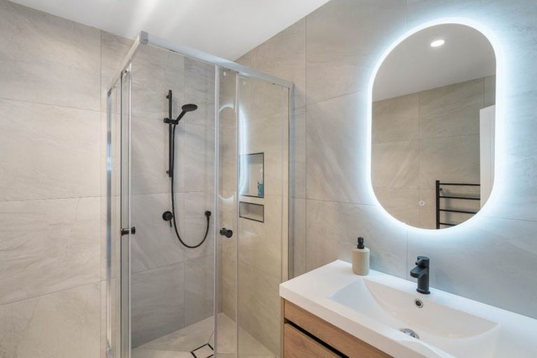 Photo of property in 16 James Laurie Street, Henderson, Auckland, 0612