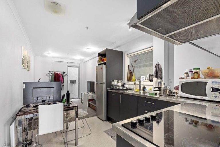 Photo of property in Monvie Apartments, 312/15 Holland Street, Te Aro, Wellington, 6011