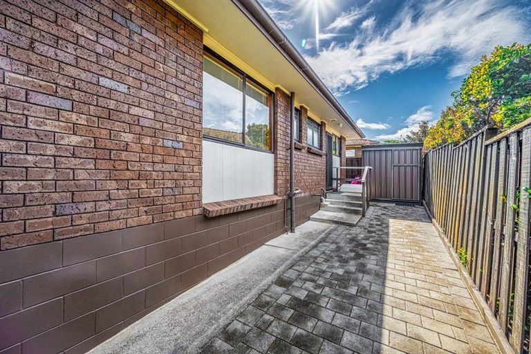 Photo of property in 2/47 Aberfeldy Avenue, Highland Park, Auckland, 2010