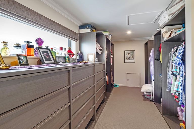 Photo of property in 29 La Lena Grove, Fitzherbert, Palmerston North, 4410