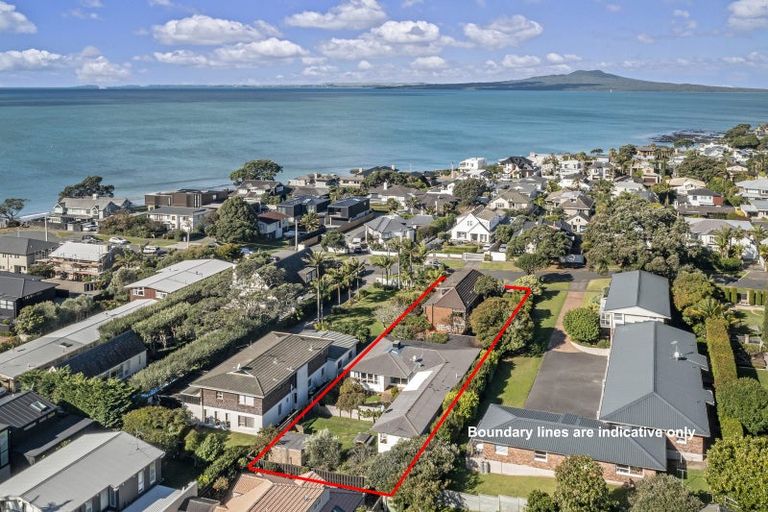 Photo of property in 2/22 Saltburn Road, Milford, Auckland, 0620