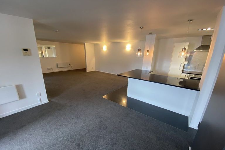 Photo of property in 8u6b Lipman Street, Mount Victoria, Wellington, 6011