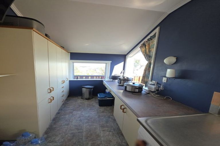 Photo of property in 13 Thompson Road, Bluff Hill, Napier, 4110
