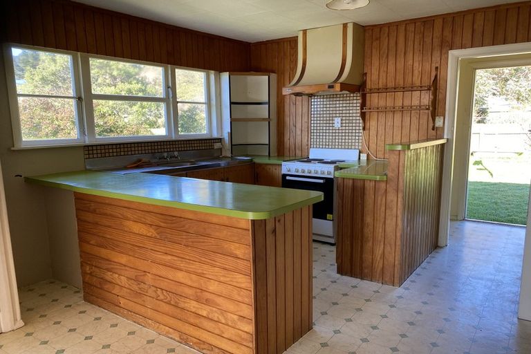 Photo of property in 33 Karaka Street, Wainuiomata, Lower Hutt, 5014