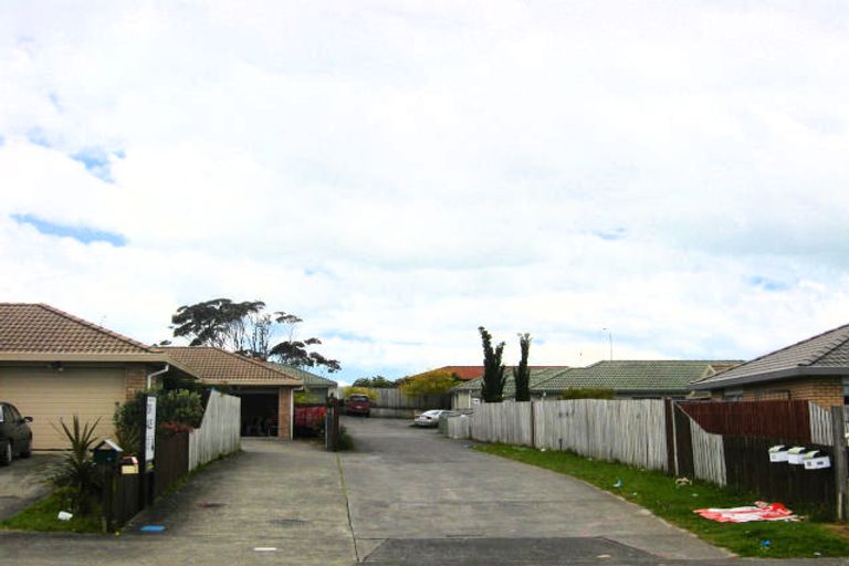 Photo of property in 41 Robert Skelton Place, Clendon Park, Auckland, 2103