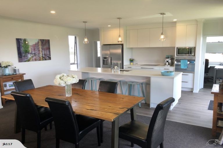 Photo of property in 2b Kaniera Terrace, Cambridge, 3434