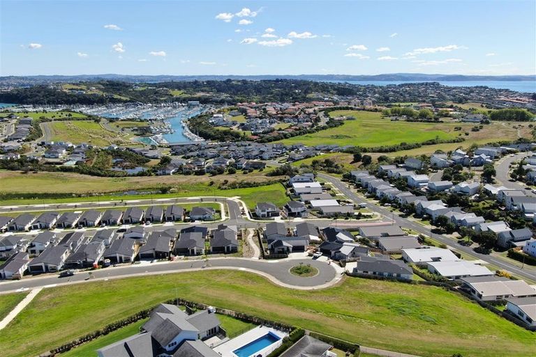 Photo of property in 30 Whale Bay Rise, Gulf Harbour, 0930