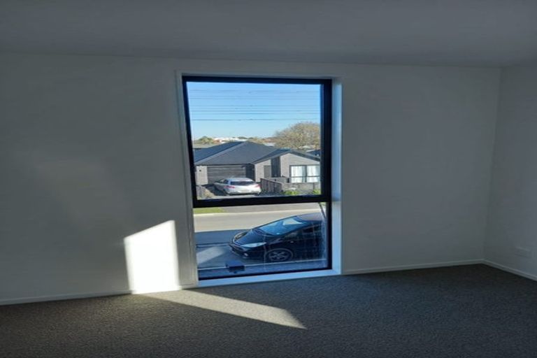 Photo of property in 18 Piripiri Place, Broomfield, Christchurch, 8042