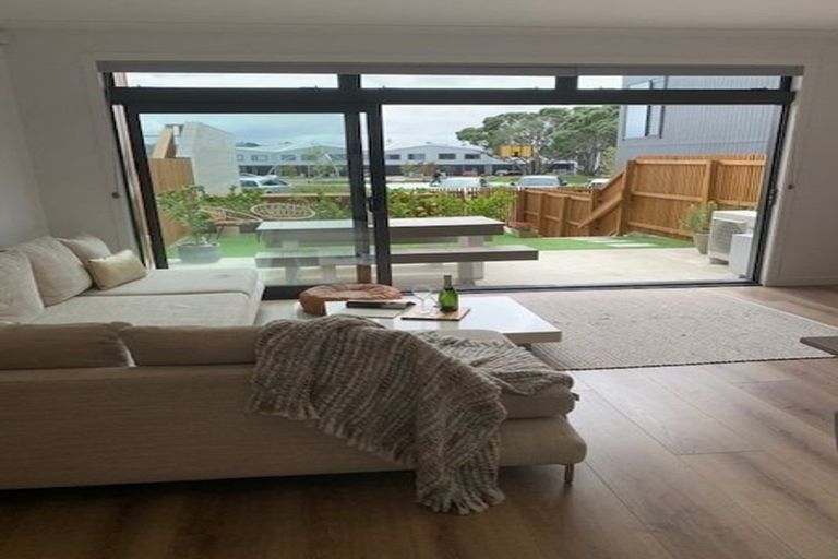 Photo of property in 7 Hudson Bay Road, Hobsonville, Auckland, 0616