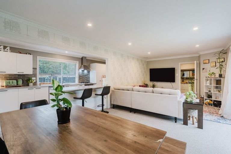 Photo of property in 54 Regent Street, Silverdale, Hamilton, 3216