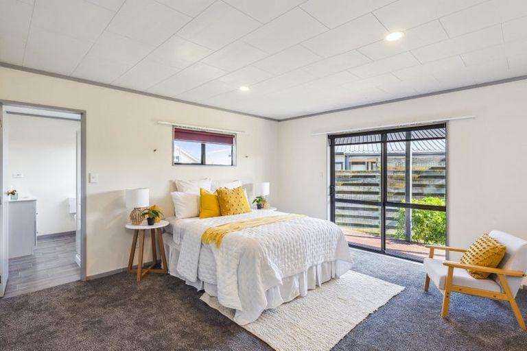 Photo of property in 50 Langdale Avenue, Paraparaumu, 5032