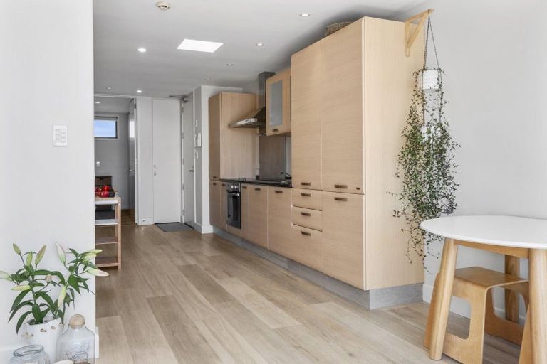 Photo of property in 314 Maunganui Road, Mount Maunganui, 3116