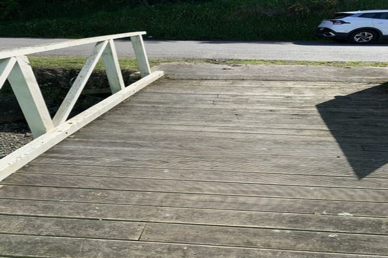 Photo of property in 1/42 Onepoto Road, Hauraki, Auckland, 0622