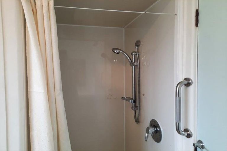 Photo of property in 146 Springs Road, Hornby, Christchurch, 8042