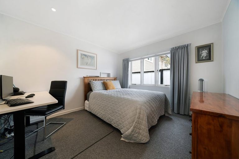 Photo of property in 2 Riserra Drive, Ranui, Auckland, 0612