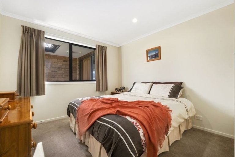 Photo of property in 74 Howards Drive, Lake Hayes, Queenstown, 9304