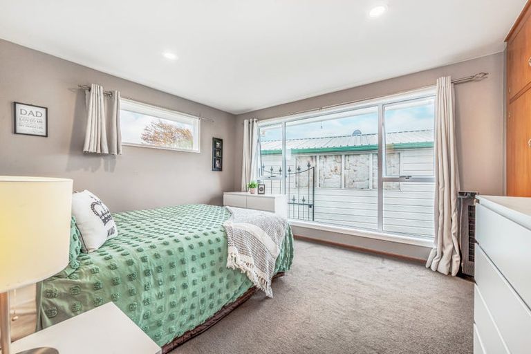 Photo of property in 20 Inwoods Road, Parklands, Christchurch, 8083