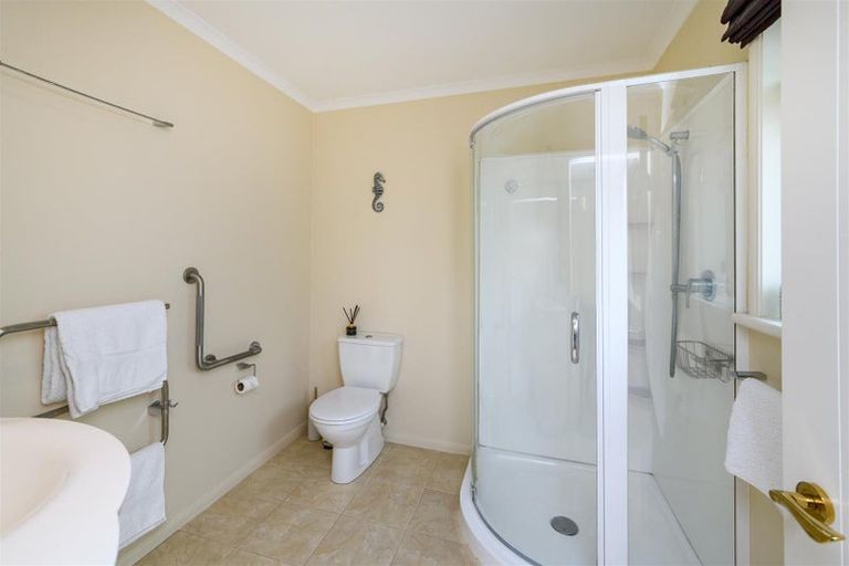 Photo of property in 11 Wanganui Road, Marton, 4710