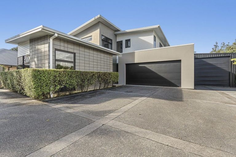 Photo of property in 13 Fernbrook Drive, Hurworth, New Plymouth, 4310