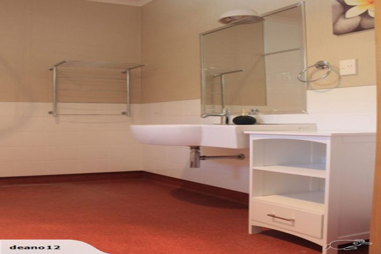 Photo of property in 77 Kyle Road, Waipukurau, 4281