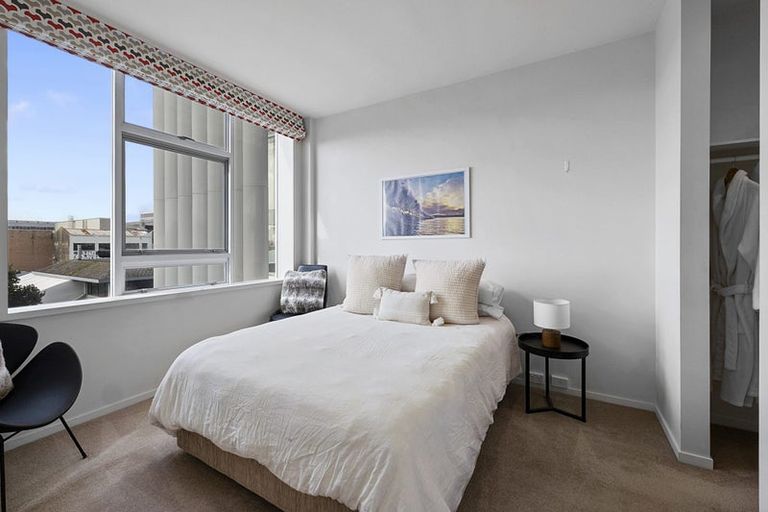 Photo of property in 22 Liardet Apartments, 203/22 Liardet Street, New Plymouth, 4310