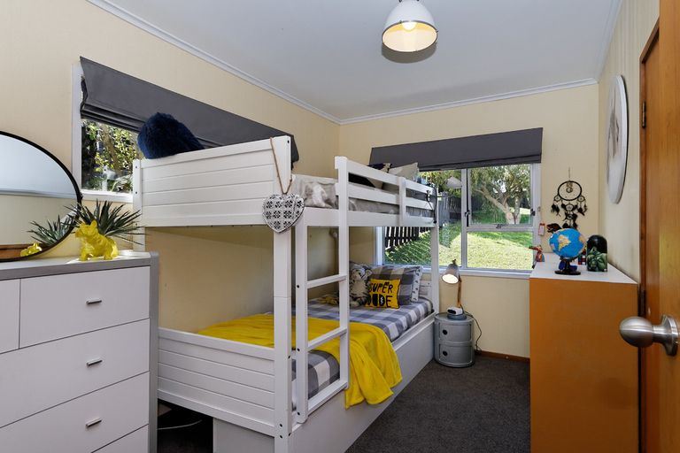 Photo of property in 43 Redwood Drive, Massey, Auckland, 0614