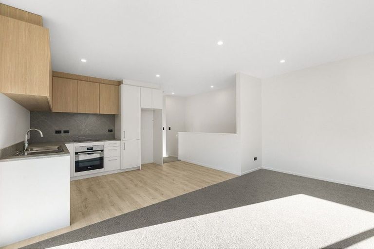 Photo of property in 7/3 Vesty Avenue, Hillcrest, Hamilton, 3216