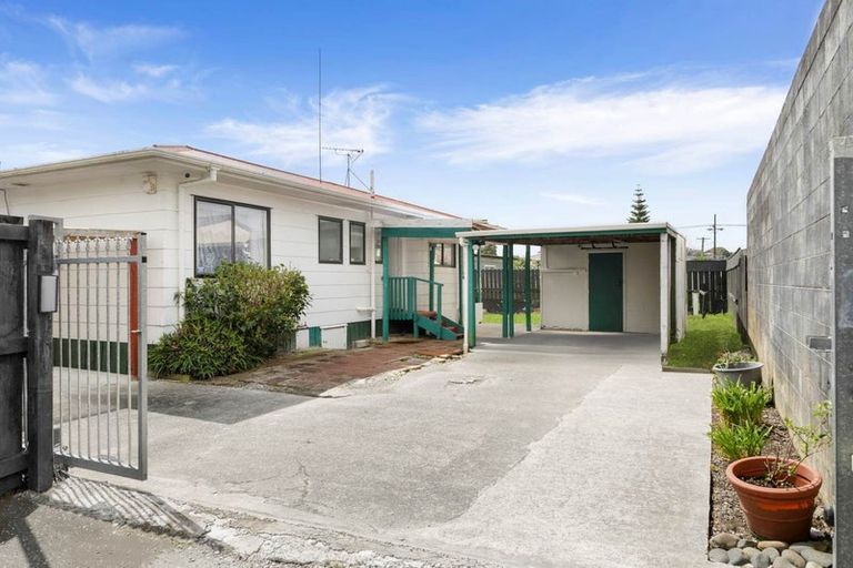 Photo of property in 2/16 Rice Crescent, Papakura, 2110