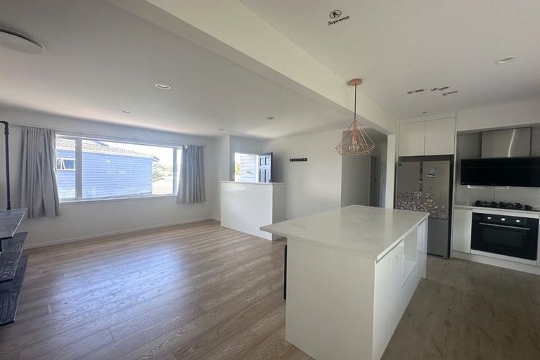 Photo of property in 1/92 Union Road, Howick, Auckland, 2014