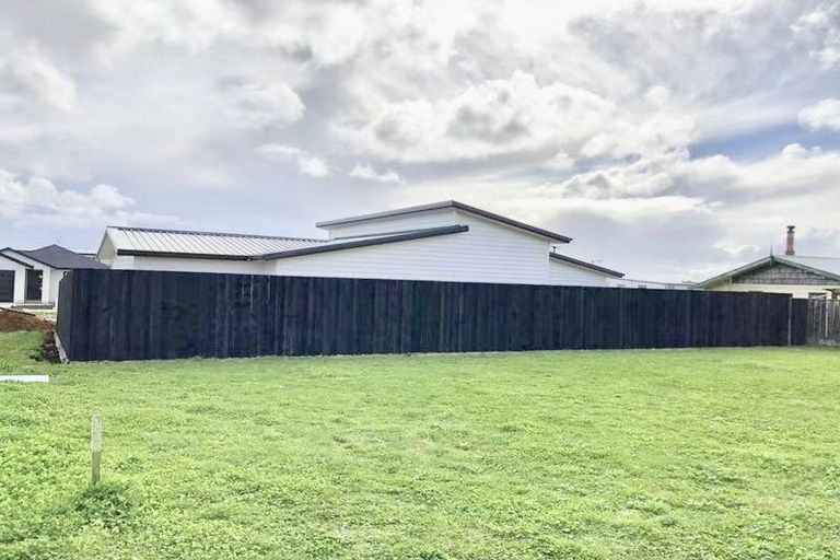 Photo of property in 4 Maioha Road, Pukekohe, 2120