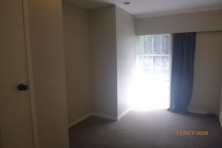 Photo of property in 1b/2 Divich Avenue, Te Atatu South, Auckland, 0610