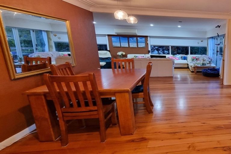 Photo of property in 11 Fenton Terrace, Cockle Bay, Auckland, 2014