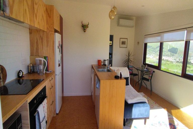 Photo of property in 9 Challis Place, Mount Pleasant, Christchurch, 8081