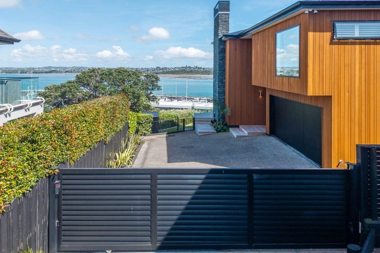 Photo of property in 47c Takutai Avenue, Half Moon Bay, Auckland, 2012
