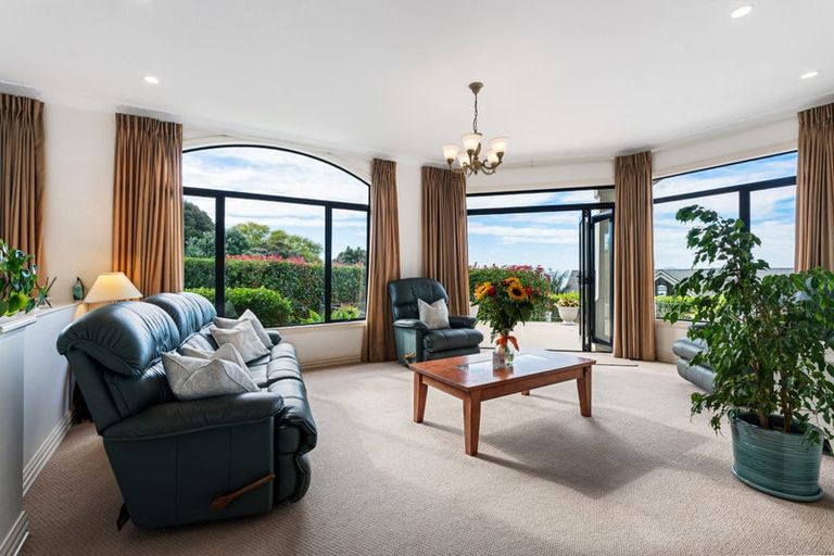 Photo of property in 36 Beauvoir Avenue, Matakatia, Whangaparaoa, 0930