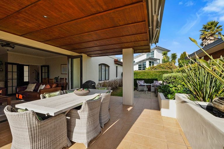 Photo of property in 8 Tupare Place, Highlands Park, New Plymouth, 4312