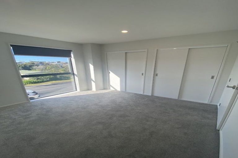 Photo of property in 2/39 Renata Crescent, Te Atatu Peninsula, Auckland, 0610