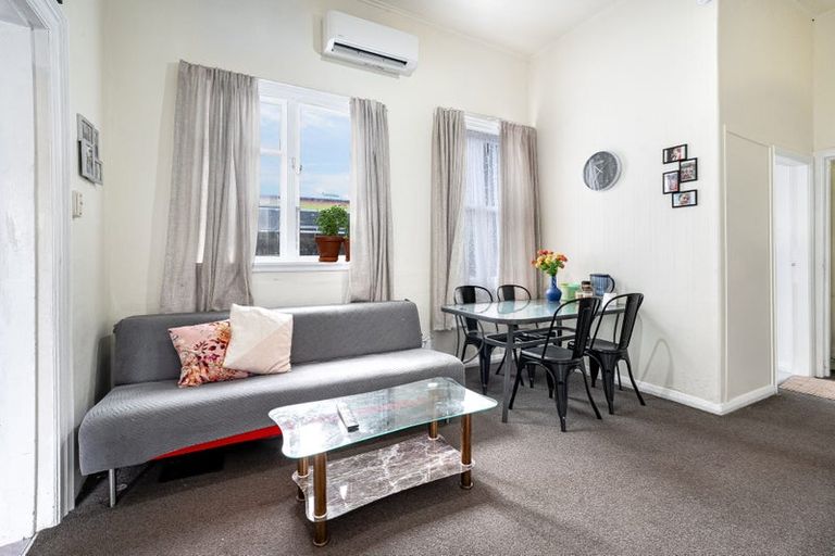Photo of property in 33 Constable Street, Newtown, Wellington, 6021